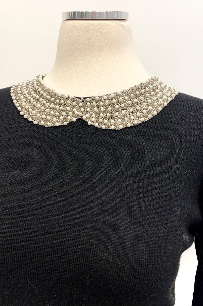 Vintage - Sweater with Pearl Collar Design