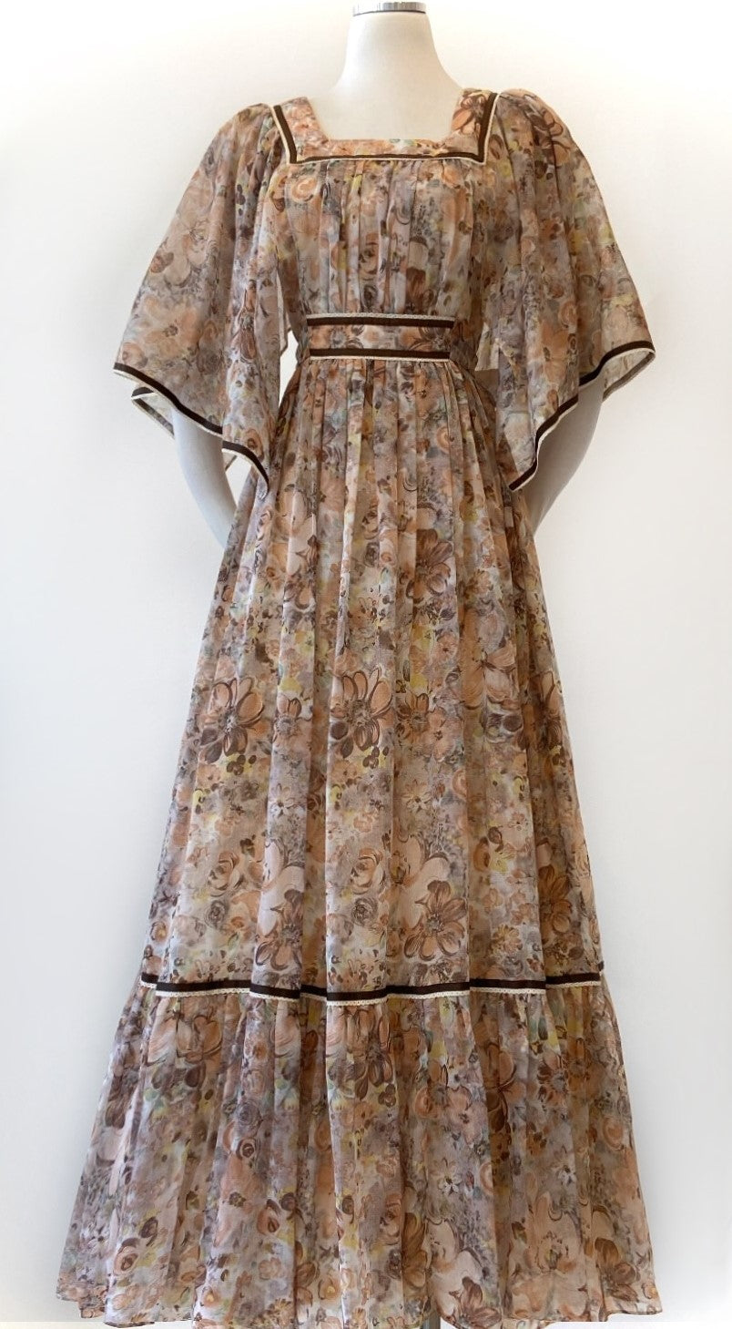Vintage - Winged Sleeve Maxi Dress