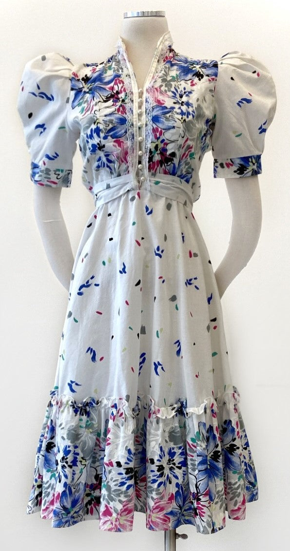 Vintage - Charming Floral Cotton Dress