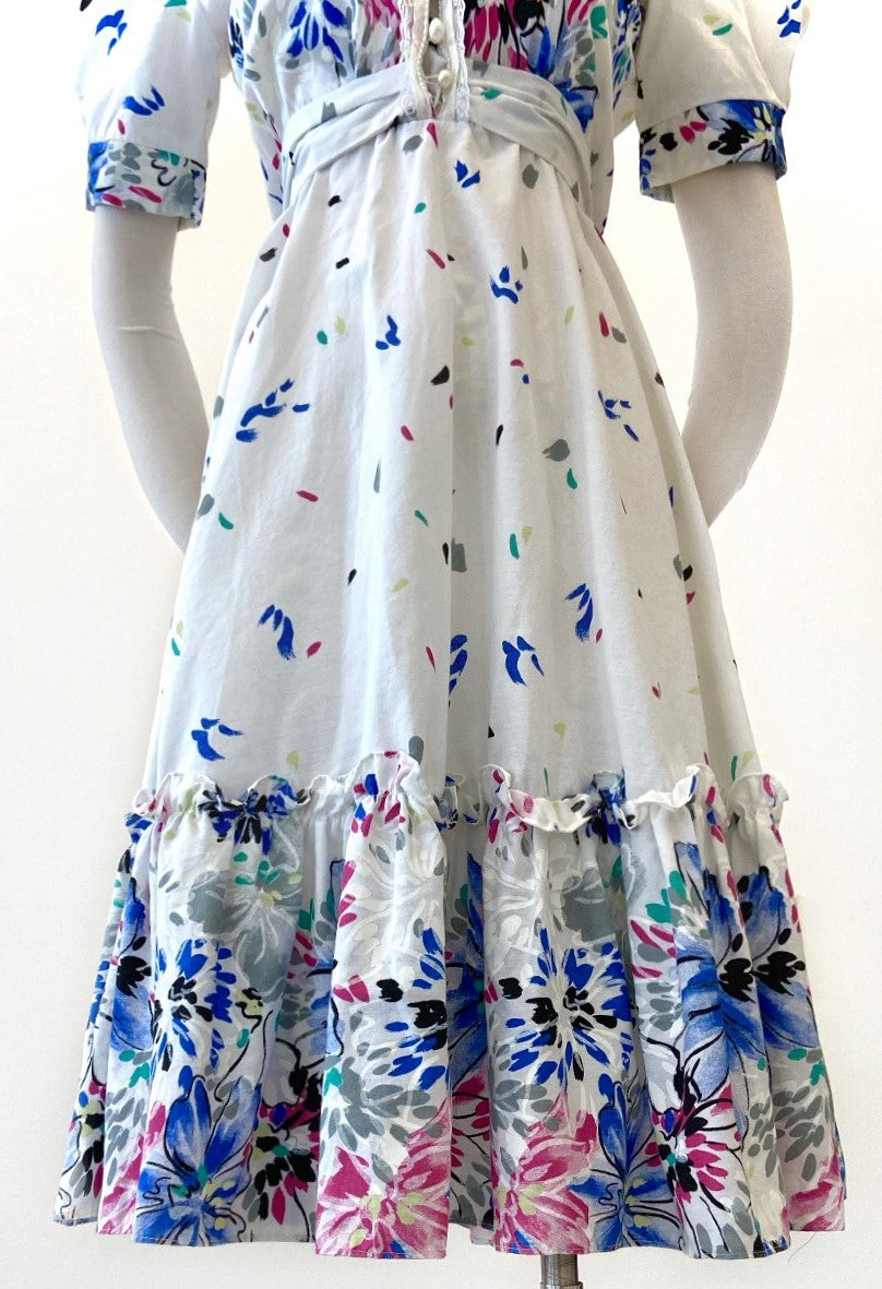 Vintage - Charming Floral Cotton Dress