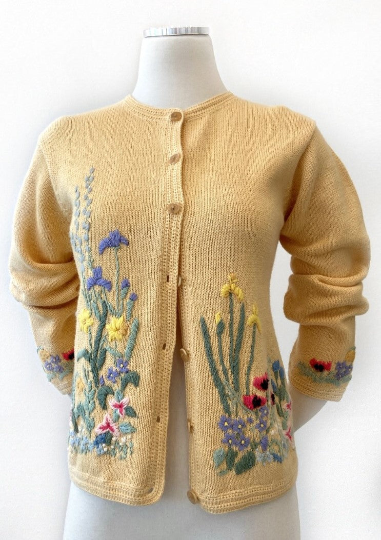 Vintage - Beautifully Embroidered Cardigan
