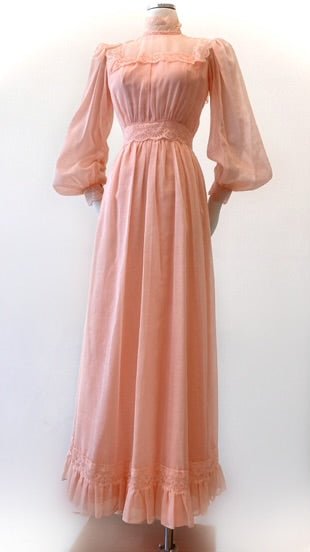 Vintage - Dainty Peach Gown