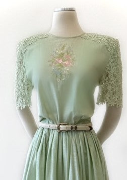Vintage - Embroidered, Lace-Sleeved Dress