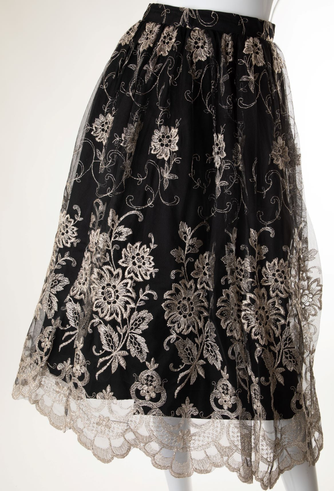 Vintage - Embroidered Tulle Skirt